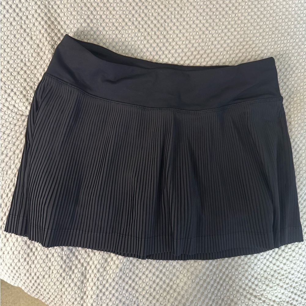 Lulu pleated skort
